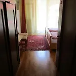 לינה וארוחת בוקר Gaestehaus Leo בודנסדורף
