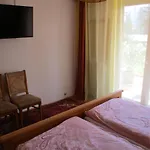 Gaestehaus Leo לינה וארוחת בוקר בודנסדורף