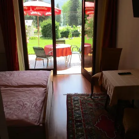 Gaestehaus Leo Oda ve Kahvaltı