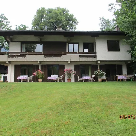 Gaestehaus Leo * Bodensdorf