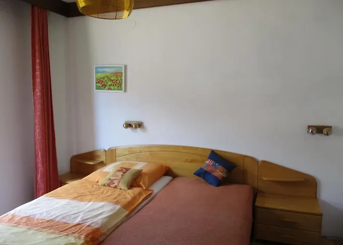 Gaestehaus Leo Bed & Breakfast Bodensdorf