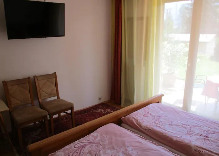 Gaestehaus Leo Bed & Breakfast Bodensdorf