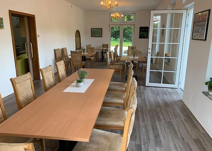 Gaestehaus Leo Bed & Breakfast Bodensdorf